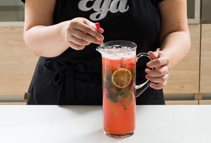 Фото шага рецепта Безалкогольный клубничный мохито 152549 шаг 11  