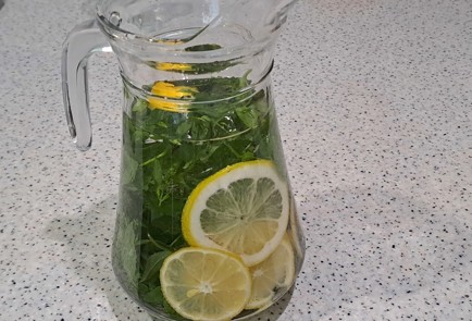 Фото шага рецепта Безалкогольный мохито с медом 186841 шаг 8  