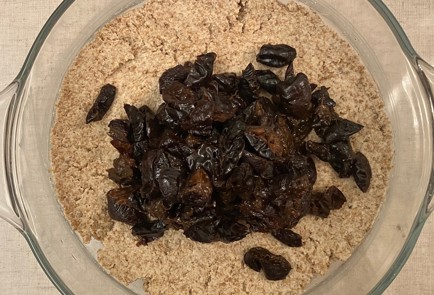 Фото шага рецепта Безглютеновые кексы с черносливом и отрубями 191361 шаг 8  