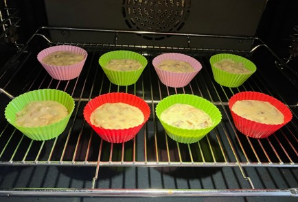 Фото шага рецепта Безглютеновый кекс с орехами и финиками 187238 шаг 10  