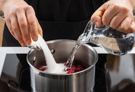 Фото шага рецепта Безглютеновый пирог с клюквой и белым шоколадом 175430 шаг 5  