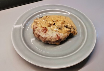 Фото шага рецепта Бифштекс из говядины 191530 шаг 10  