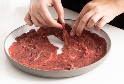 Фото шага рецепта Бифштекс Робеспьер 151405 шаг 4