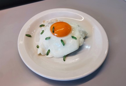 Фото шага рецепта Бифштекс с яйцом 191528 шаг 11  