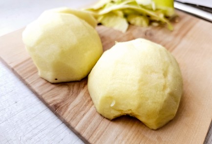 Фото шага рецепта Шарлотка пышная в духовке 190340 шаг 4  