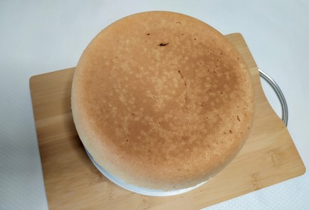 Фото шага рецепта Бисквит в мультиварке 188255 шаг 14