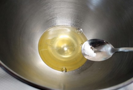 Фото шага рецепта Бисквит в мультиварке 188255 шаг 3