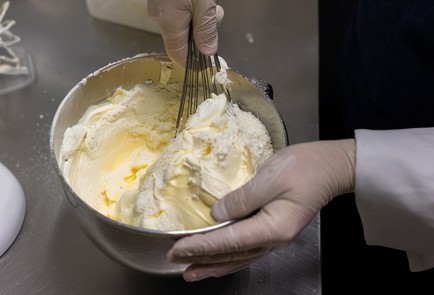 Фото шага рецепта Бисквитное тесто 138597 шаг 5  