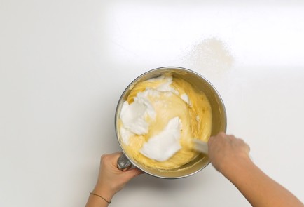 Фото шага рецепта Бисквитный рулет 140551 шаг 8  