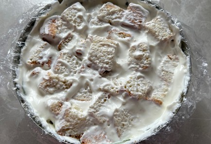 Фото шага рецепта Бисквитный торт с киви 174250 шаг 18  