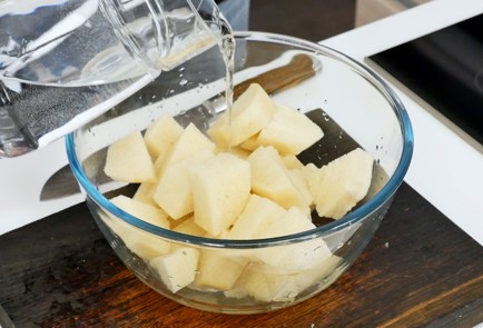 Фото шага рецепта Биточки из рыбы с картофельным пюре 91464 шаг 2  