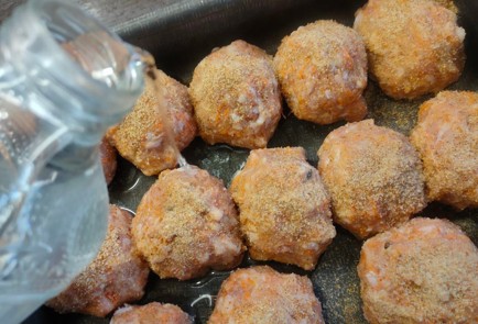 Фото шага рецепта Биточки куриные в духовке 174829 шаг 11  