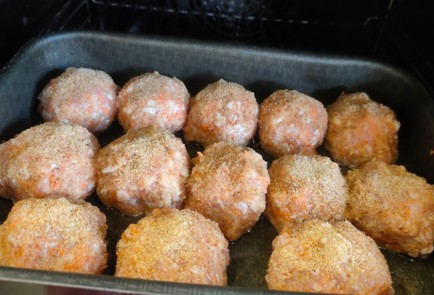 Фото шага рецепта Биточки куриные в духовке 174829 шаг 12  