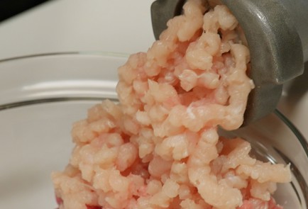 Фото шага рецепта Биточки 140419 шаг 2