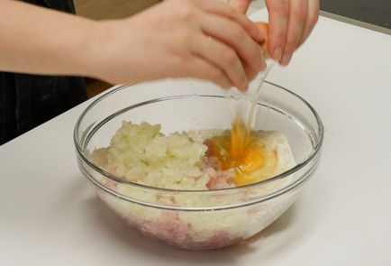 Фото шага рецепта Биточки 140419 шаг 4