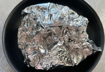 Фото шага рецепта Битые баклажаны с сыром и помидором 174529 шаг 11  