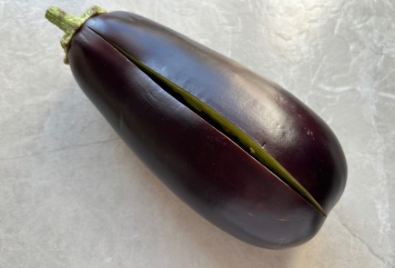 Фото шага рецепта Битые баклажаны с сыром и помидором 174529 шаг 3  