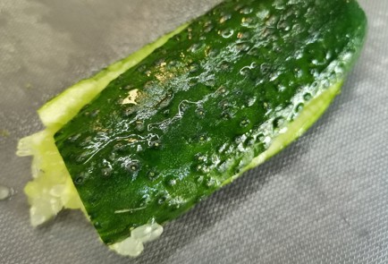 Фото шага рецепта Битые огурцы покитайски 188896 шаг 1  