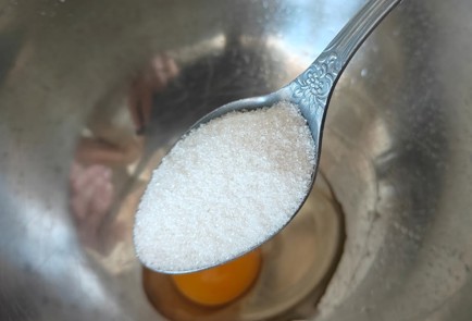 Фото шага рецепта Блинчики с адыгейским сыром и помидором 190890 шаг 1  