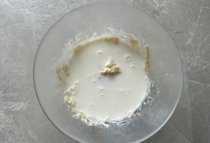 Фото шага рецепта Блинчики с бананом и вареной сгущенкой 189374 шаг 5  