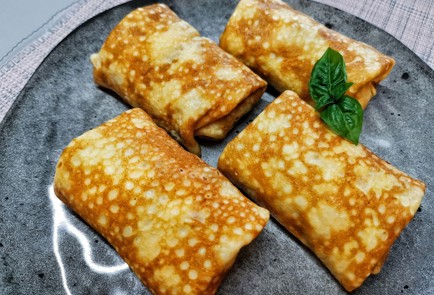 Фото шага рецепта Блинчики с фаршем 191414 шаг 13