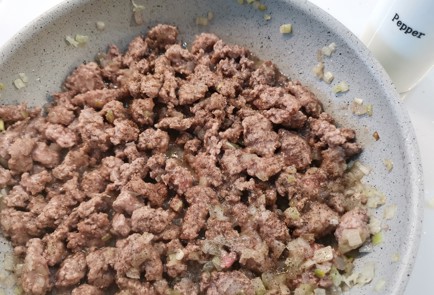 Фото шага рецепта Блинчики с фаршем 191414 шаг 4