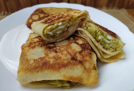 Фото шага рецепта Блинчики с капустой и яйцом 189100 шаг 11  