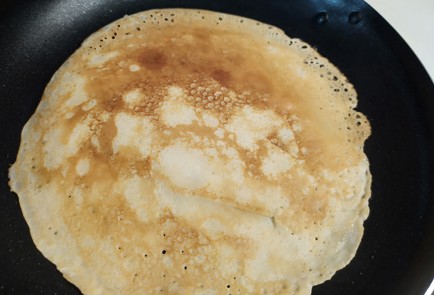 Фото шага рецепта Блинчики с капустой и яйцом 189100 шаг 3  