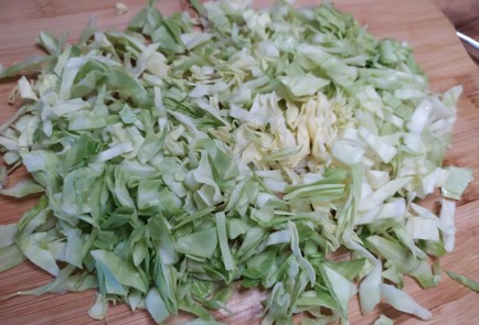 Фото шага рецепта Блинчики с капустой и яйцом 189100 шаг 5  