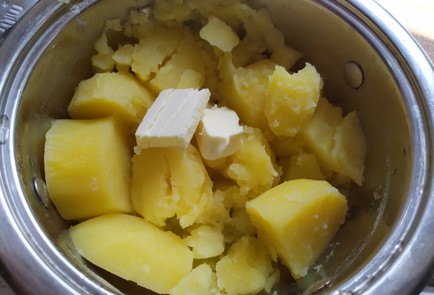 Фото шага рецепта Блинчики с картофелем и грибами 189971 шаг 4  