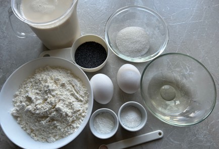 Фото шага рецепта Блинчики с маком на концентрированном молоке 174144 шаг 1  