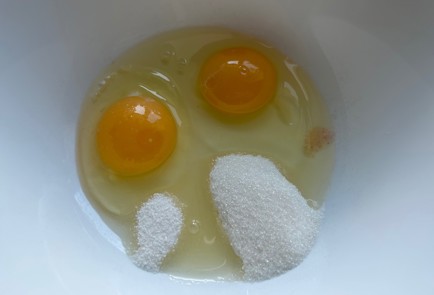 Фото шага рецепта Блинчики с маком на концентрированном молоке 174144 шаг 2  