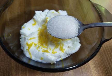 Фото шага рецепта Блинчики с сыром рикотта и голубикой 189725 шаг 6  