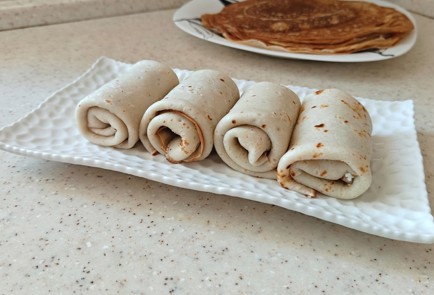 Фото шага рецепта Блинчики с сыром адыгейским 190353 шаг 12  