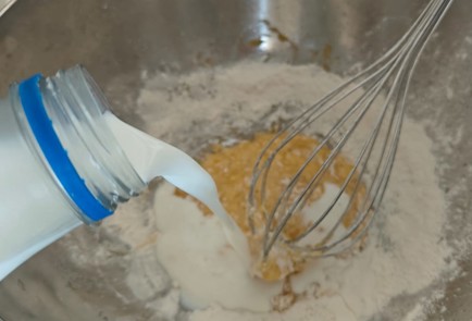 Фото шага рецепта Блинчики с сыром адыгейским 190353 шаг 5  