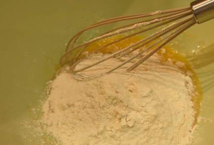 Фото шага рецепта Блинчики с сыром и колбасой 190892 шаг 4  