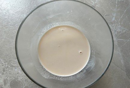 Фото шага рецепта Блинчики с творогом 189809 шаг 4  