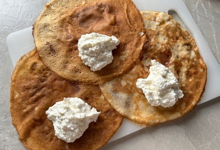 Фото шага рецепта Блинчики с творогом 189809 шаг 8  