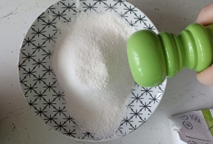 Фото шага рецепта Оладьи с яблоком 191311 шаг 3  