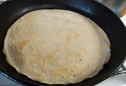 Фото шага рецепта Блинчики с заварным кремом 188041 шаг 5  