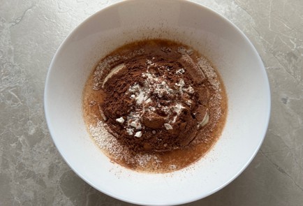 Фото шага рецепта Блинный рулет с клубникой 174129 шаг 4  