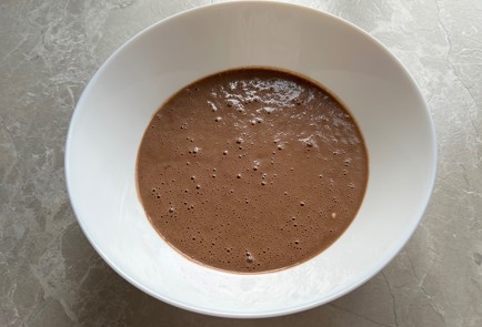 Фото шага рецепта Блинный рулет с клубникой 174129 шаг 5  