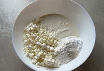 Фото шага рецепта Блинный рулет с клубникой 174129 шаг 8  