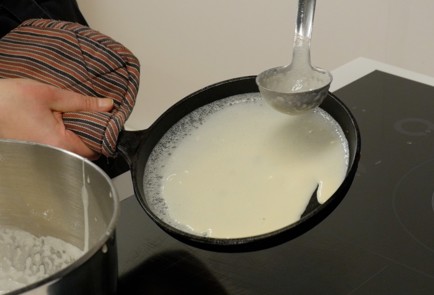 Фото шага рецепта Блинный торт 140435 шаг 6  