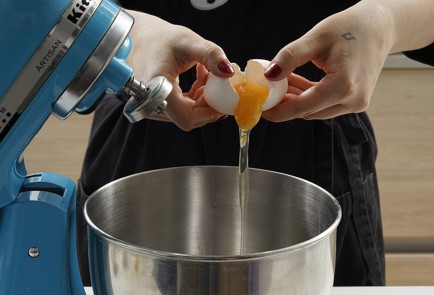 Фото шага рецепта Блины без муки с кедровыми орешками 153225 шаг 3  