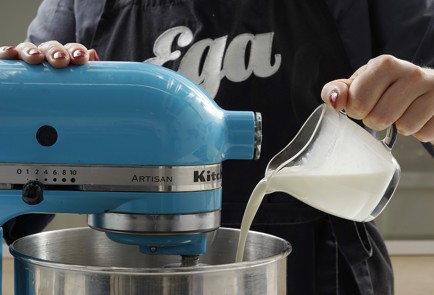 Фото шага рецепта Блины без муки с кедровыми орешками 153225 шаг 5  