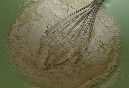 Фото шага рецепта Блины домашние на молоке и кипятке 191384 шаг 6