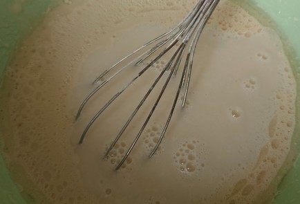 Фото шага рецепта Блины домашние на молоке и кипятке 191384 шаг 9