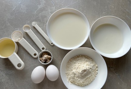 Фото шага рецепта Блины на дрожжах 176018 шаг 1  