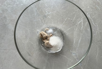 Фото шага рецепта Блины на дрожжах 176018 шаг 2  